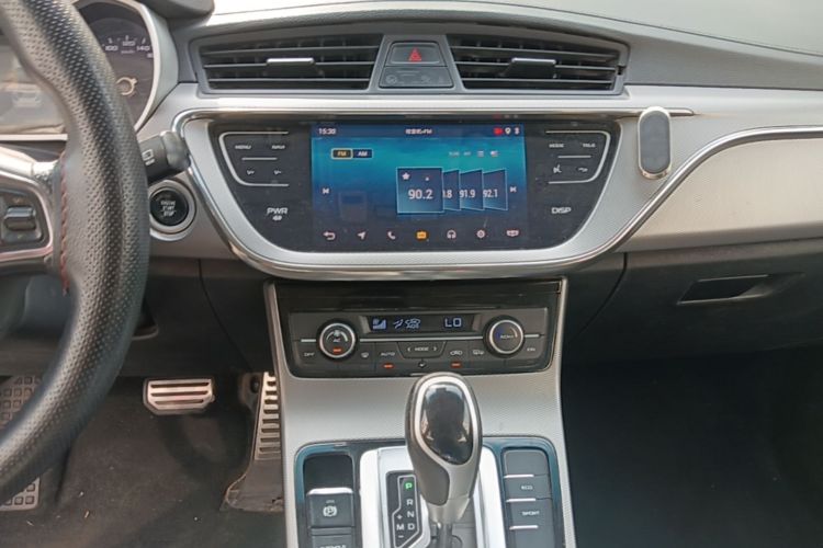GEELY Emgrand GS 2018 car image #13