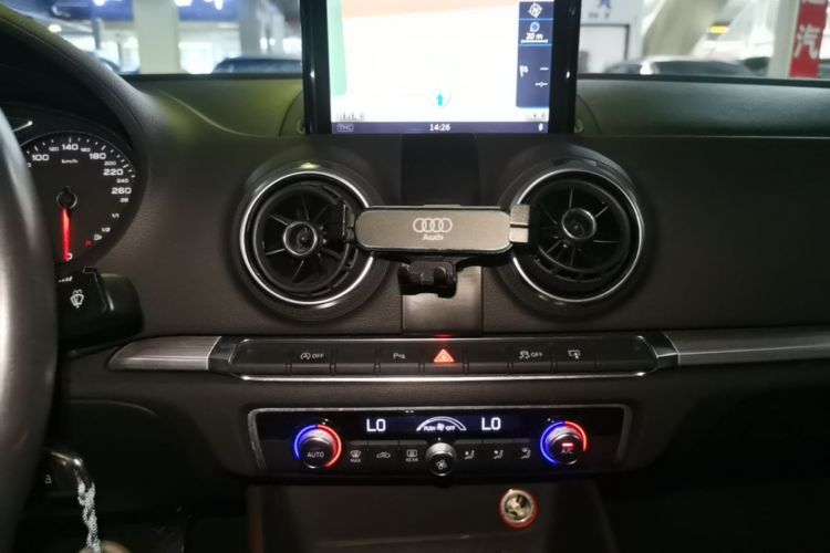 Audi A3 2015 car image #13