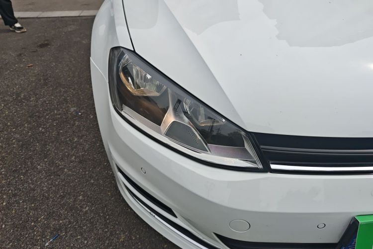 Volkswagen Golf 2017 car image #8