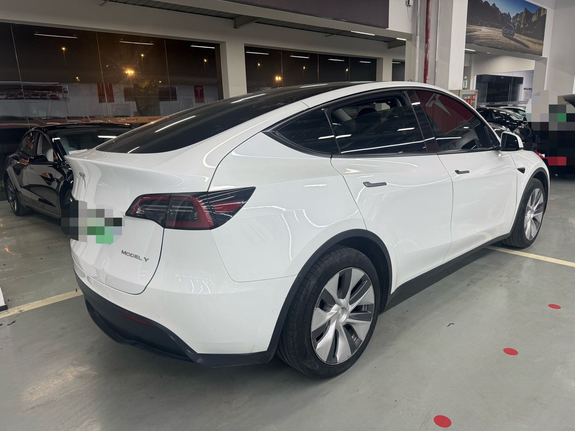 Tesla Model Y 2021 #4 Tesla Model Y 2021 immagine di auto #4