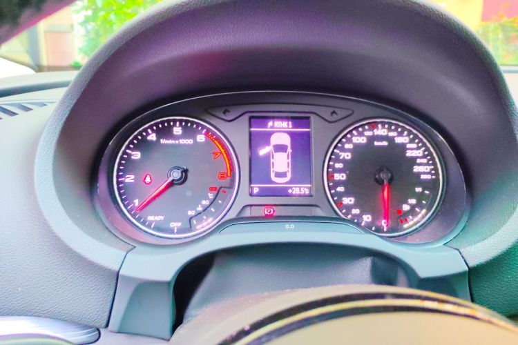 Audi A3 2016 изображение автомобиля #16