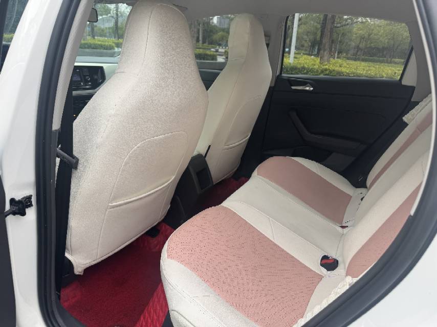Volkswagen Polo 2021 car image #9