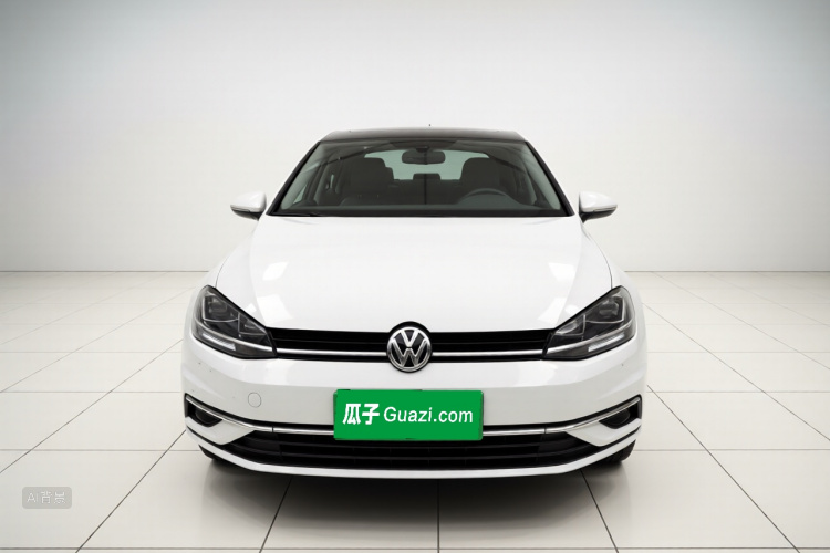 Volkswagen Golf 2019 car image #3
