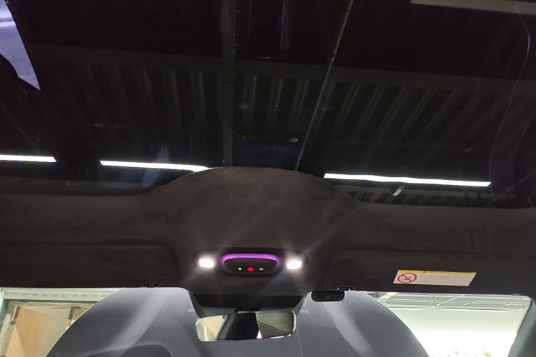 MI SU7 2024 car image #18