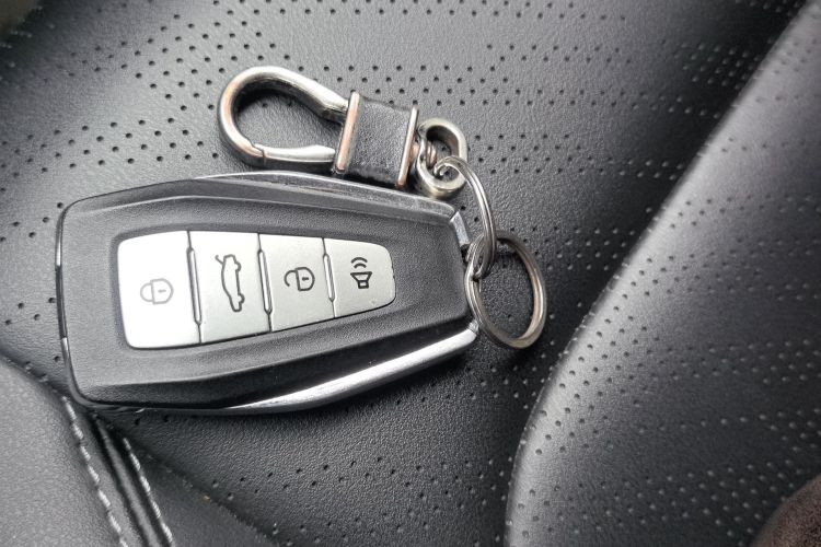 GEELY Emgrand 2023 car image #11