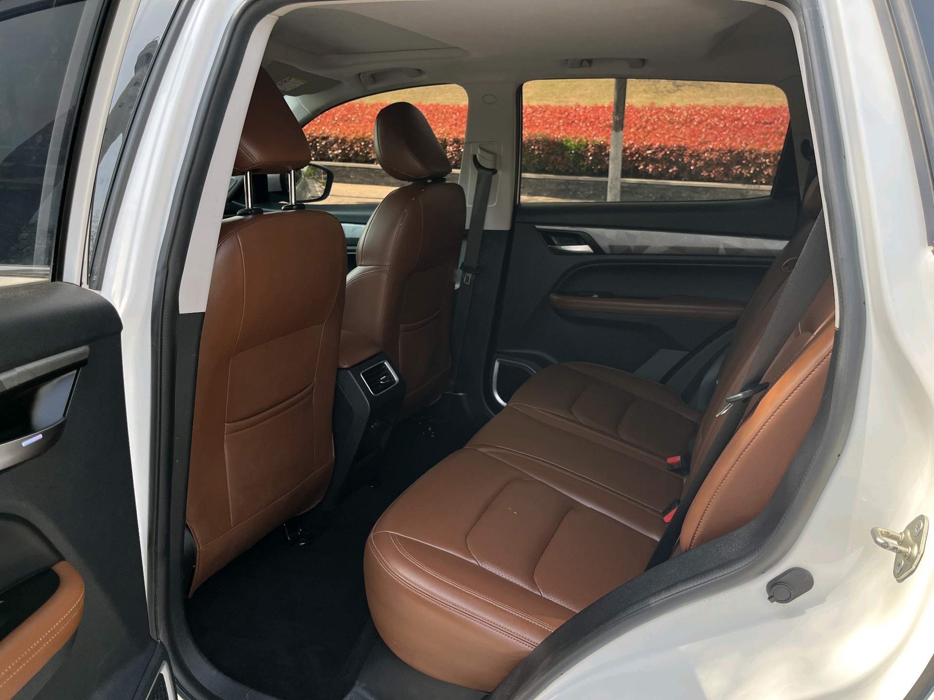 GEELY Vision X6 2022 car image #6