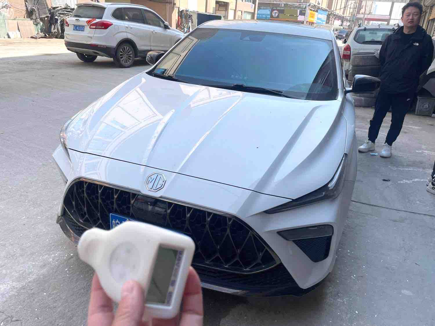 MG 5 Scorpio 2023 car image #2