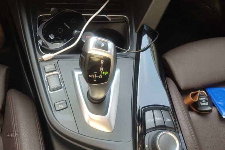 BMW 3 Series 2018 #16 BMW 3 Series 2018 car image #16