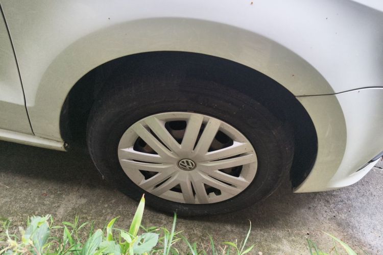 Volkswagen Polo 2018 car image #9