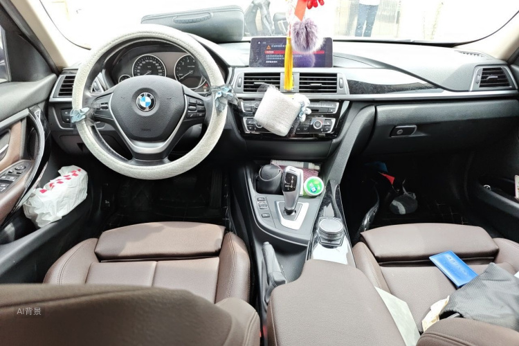 BMW 3 Series 2019 car image #11