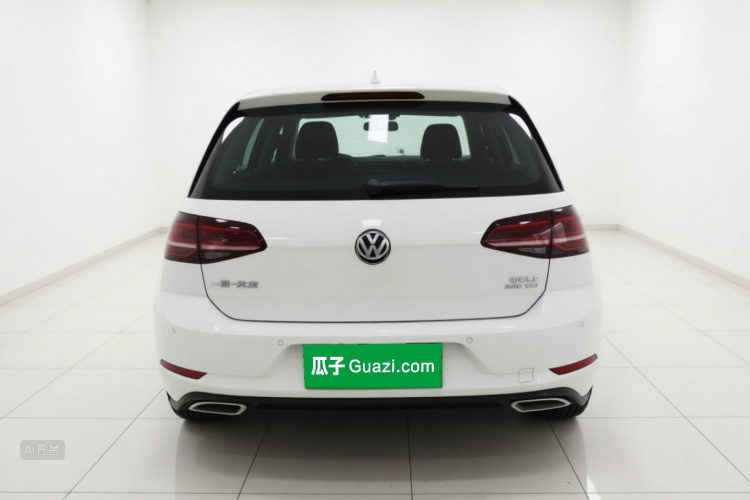 Volkswagen Golf 2019 car image #6