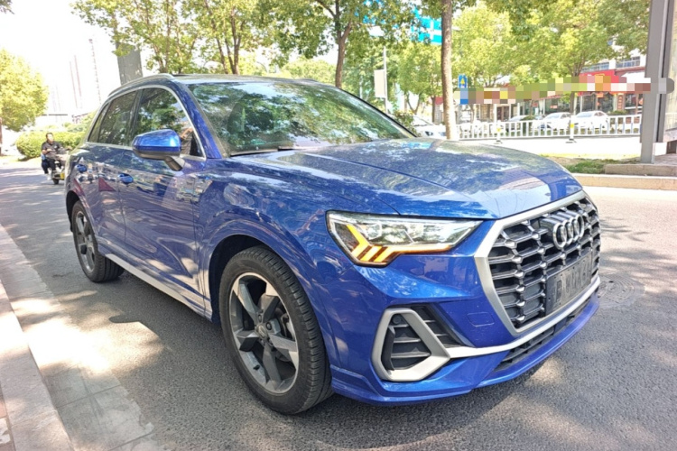 Audi Q3 2019 #4 Audi Q3 2019 car image #4