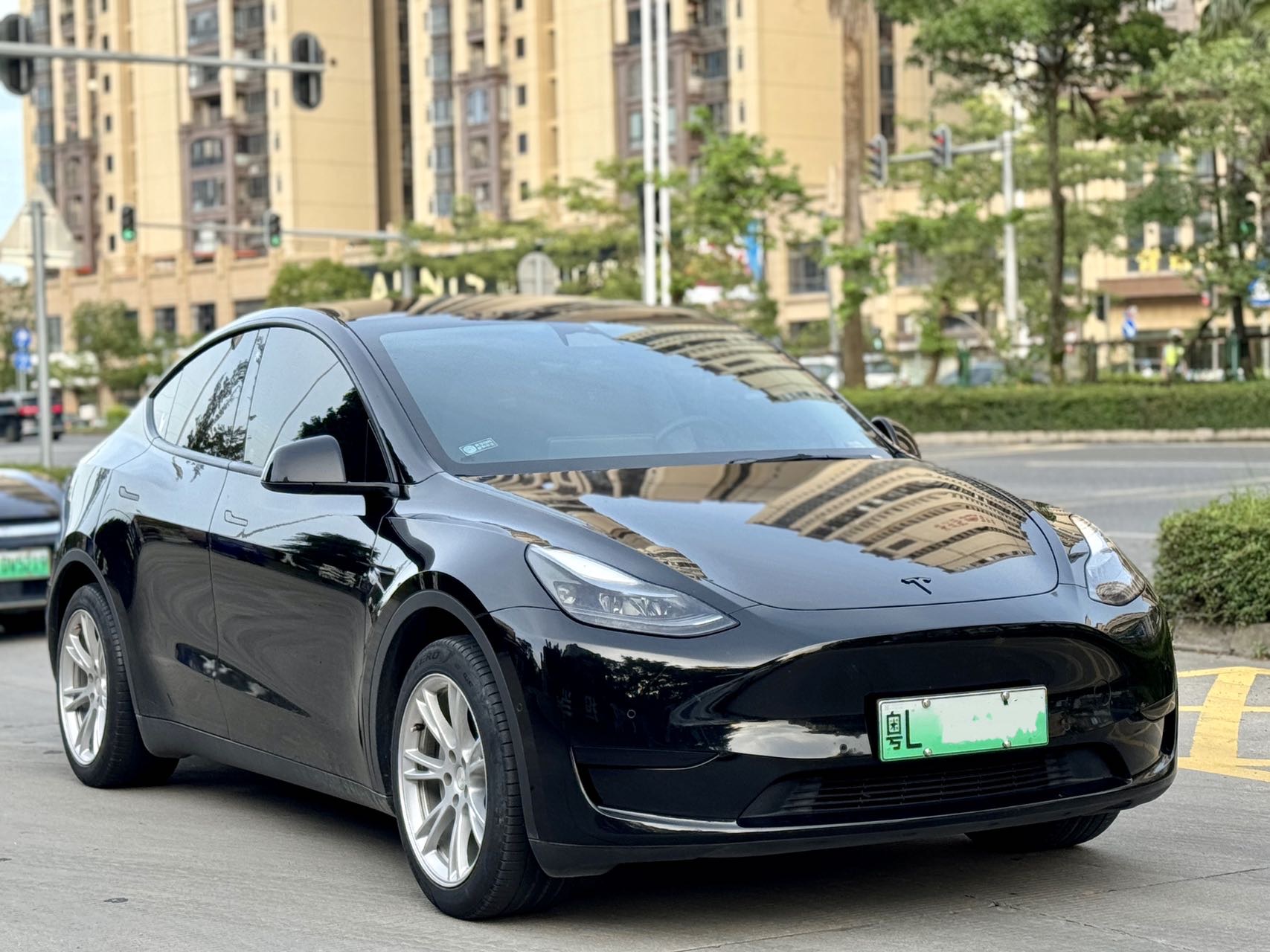Tesla Model Y 2023 Tesla Model Y 2023 car image
