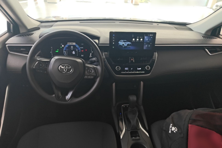 Toyota Corolla Cross 2025 image de voiture #10