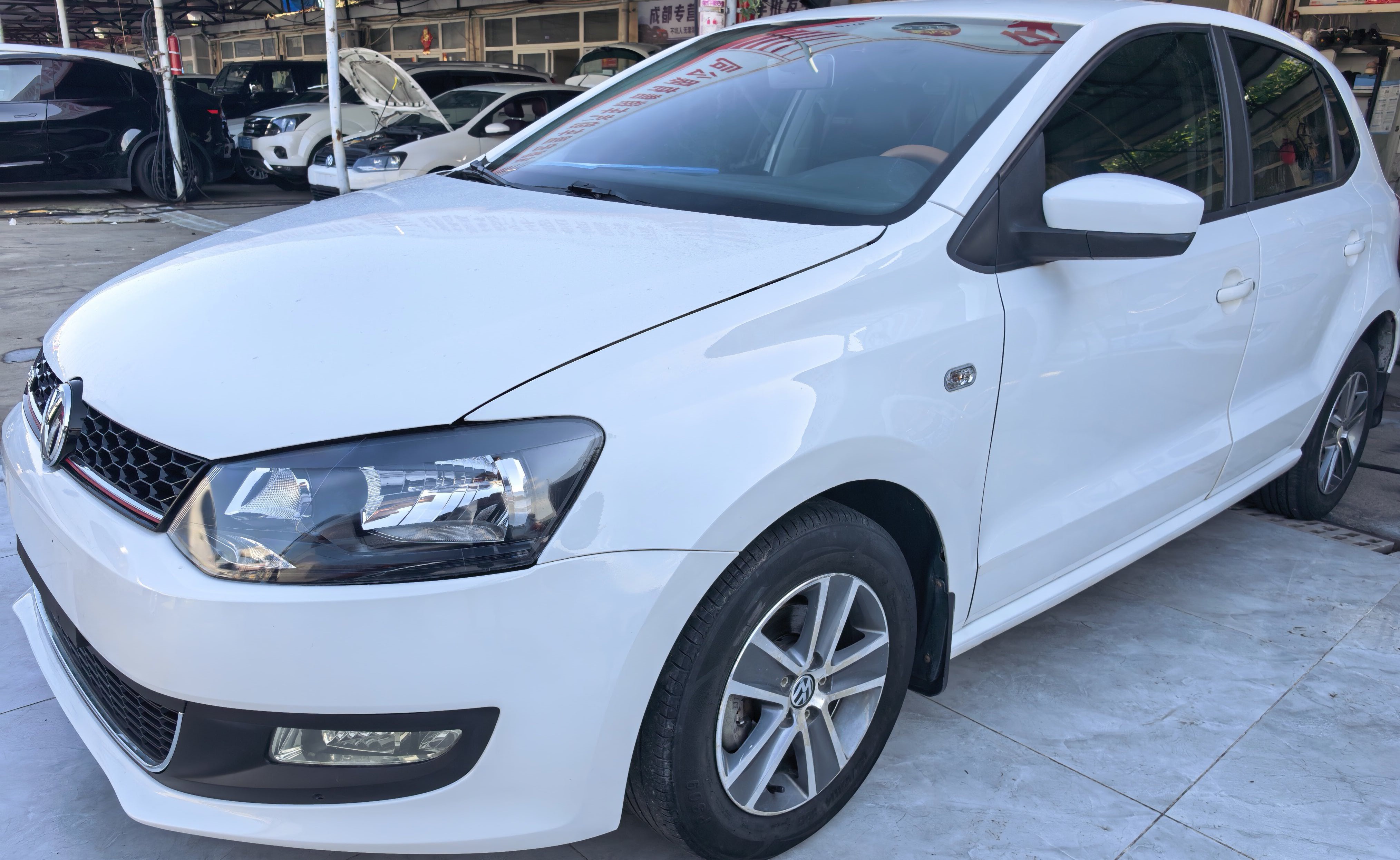 Volkswagen Polo 2013 car image 