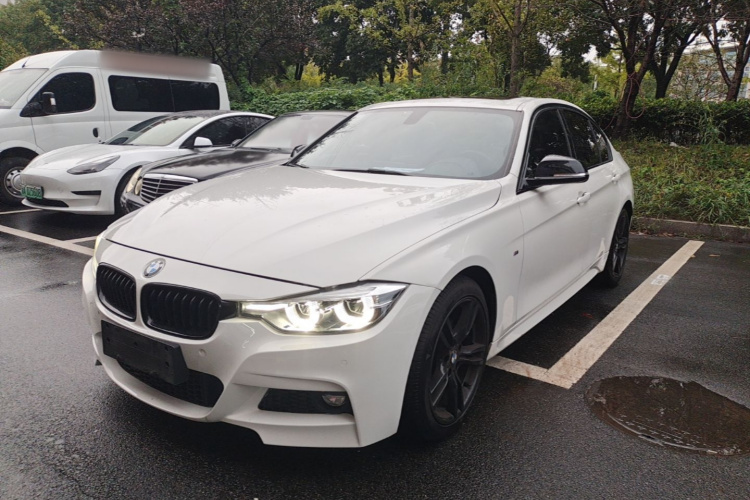 BMW 3 Series 2019 car image #2