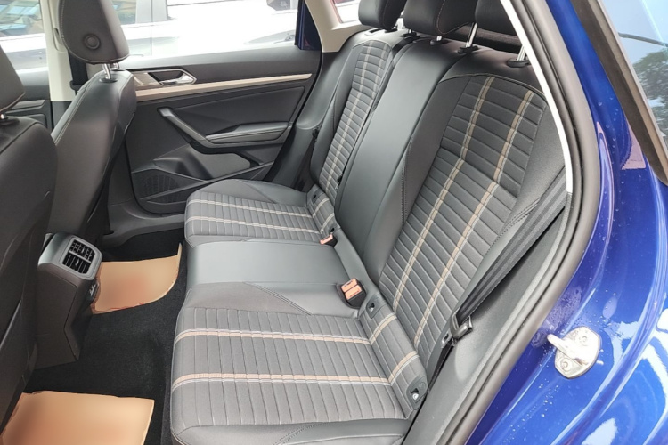Volkswagen Lavida 2018 #17 Volkswagen Lavida 2018 car image #17