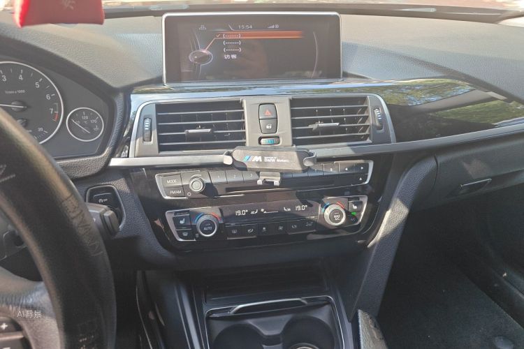 BMW 3 Series 2016 #15 BMW 3 Series 2016 car image #15