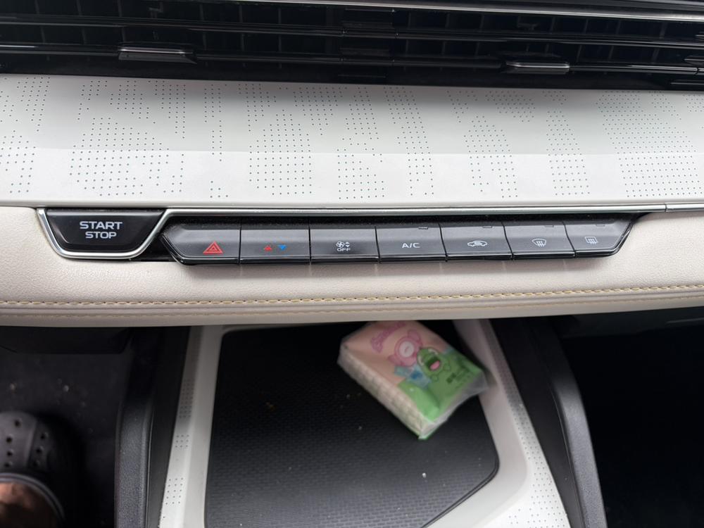 GEELY Emgrand L HiP 2022 car image #10