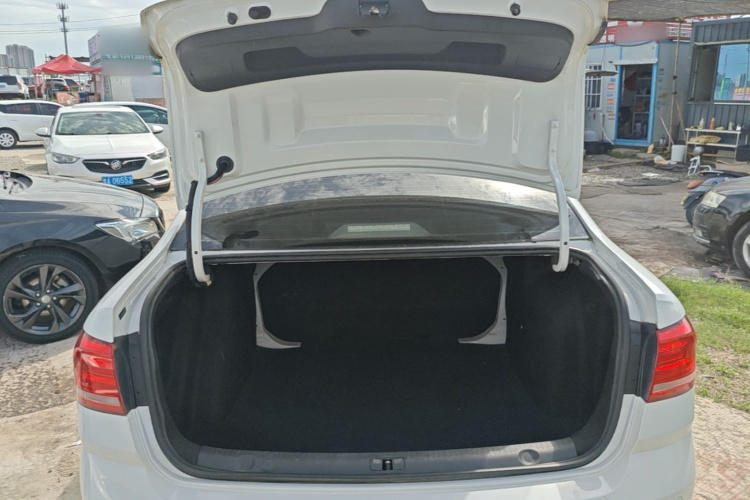 Volkswagen Lavida 2016 immagine di auto #19
