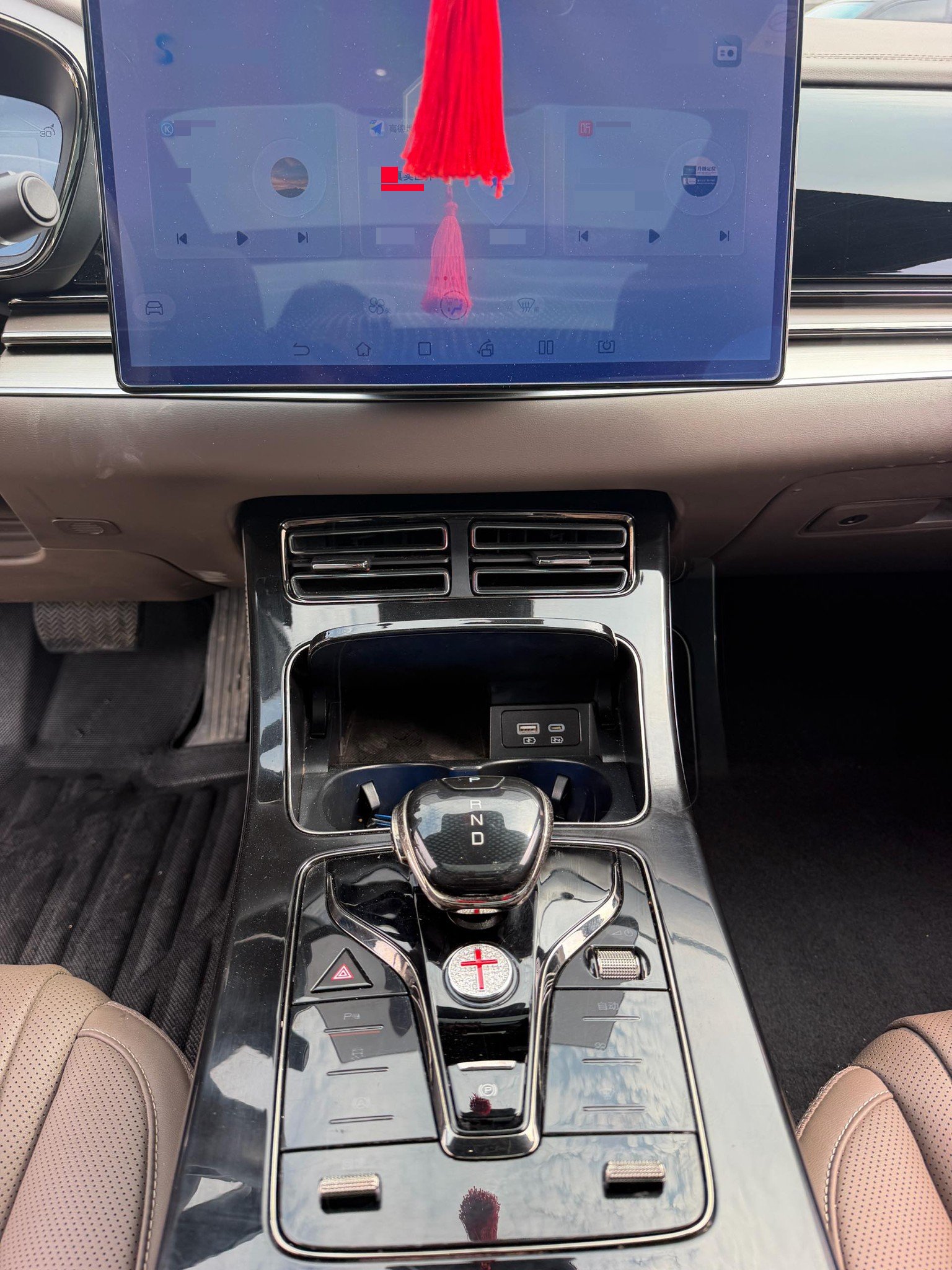 BYD Han 2023 car image #9