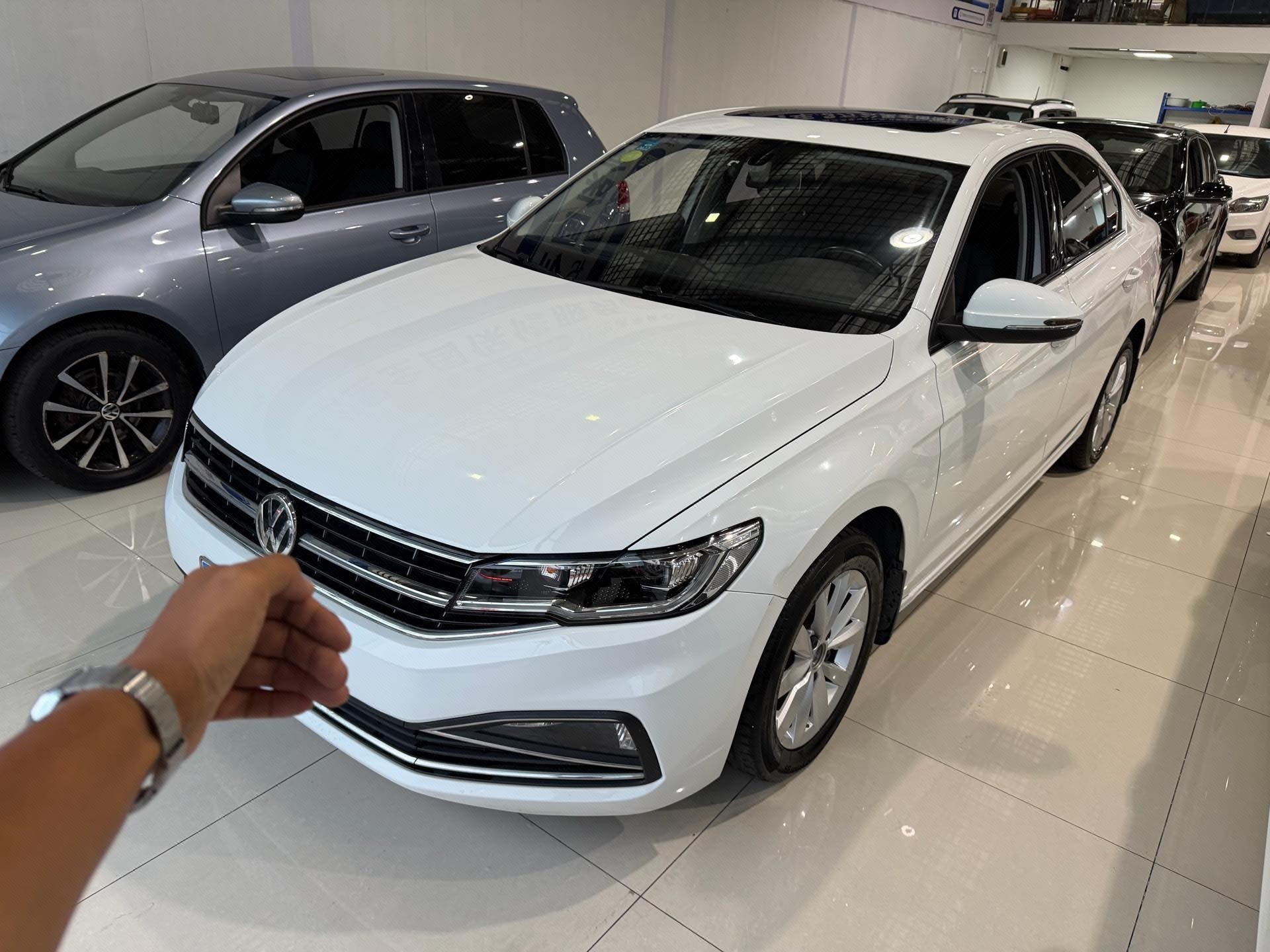 2020 2020 car image