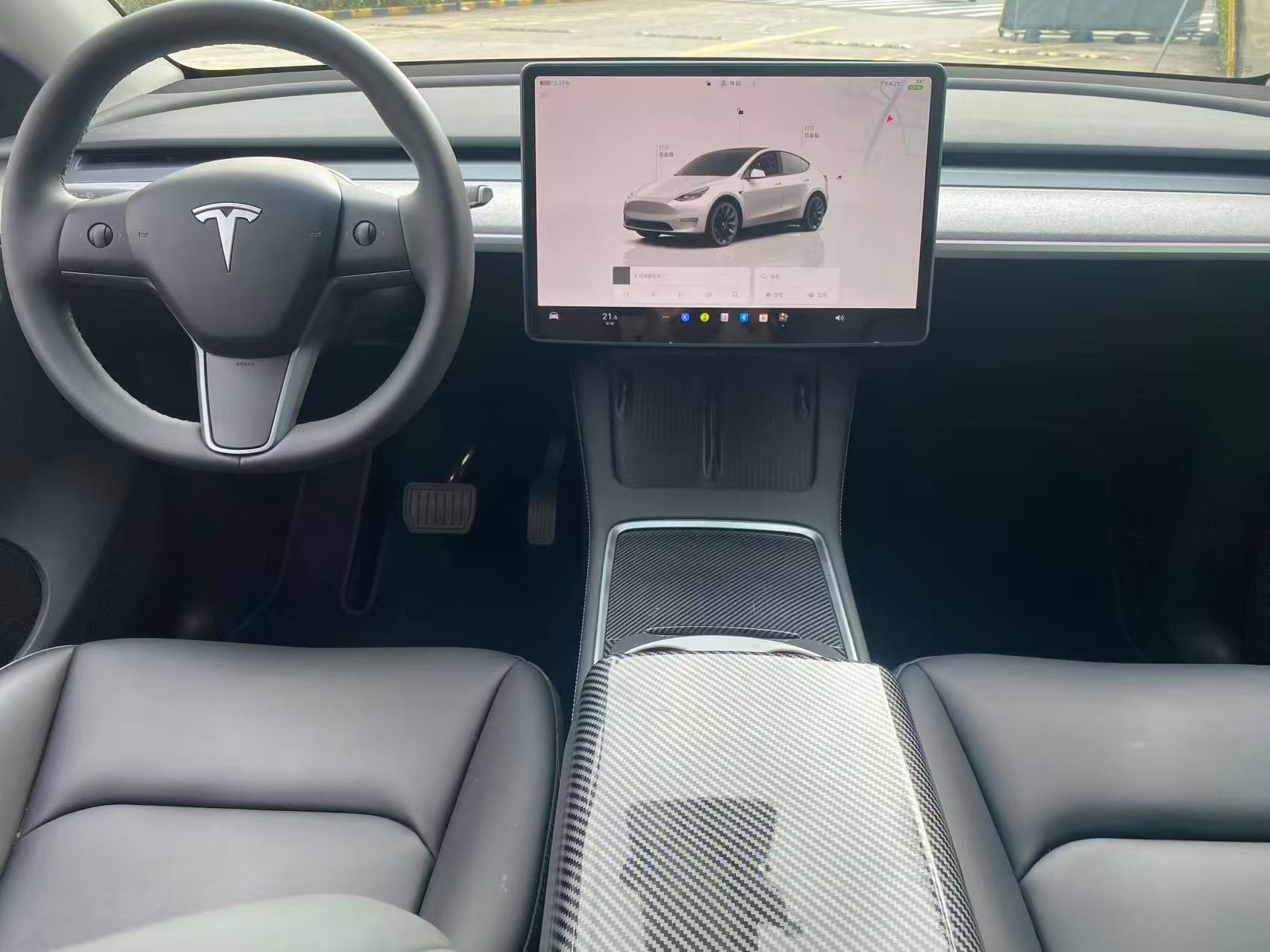 Tesla Model Y 2024 #6 Tesla Model Y 2024 car image #6