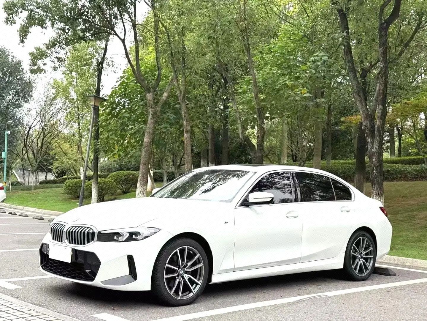 BMW 3 Series 2023 BMW 3 Series 2023 car image