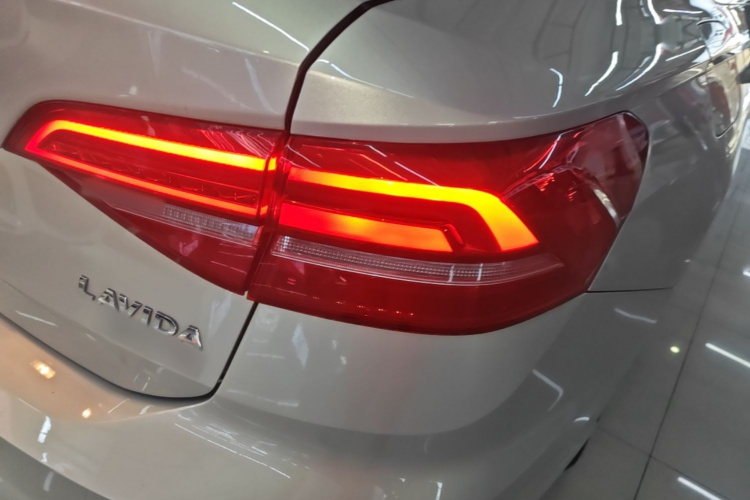 Volkswagen Lavida 2019 #8 Volkswagen Lavida 2019 car image #8
