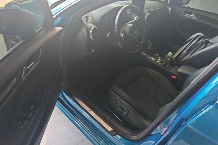 Audi A3 2018 imagen de coche #16