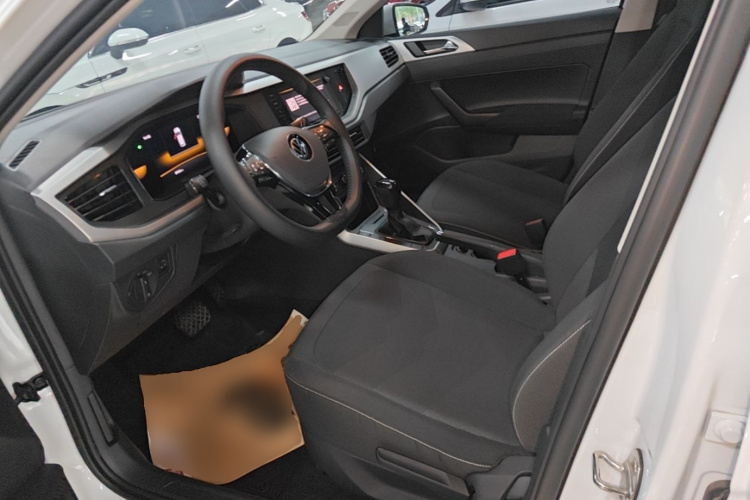 Volkswagen Polo 2024 car image #15