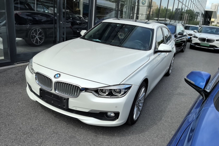BMW 3 Series 2017 car image #2