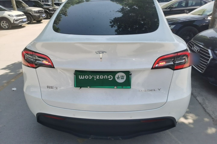 Tesla Model Y 2022 #6 Tesla Model Y 2022 immagine di auto #6