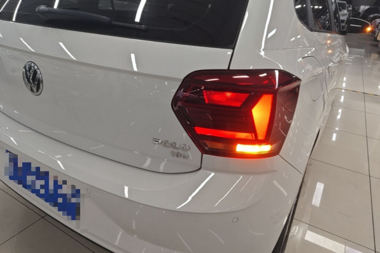 Volkswagen Polo 2020 car image #8
