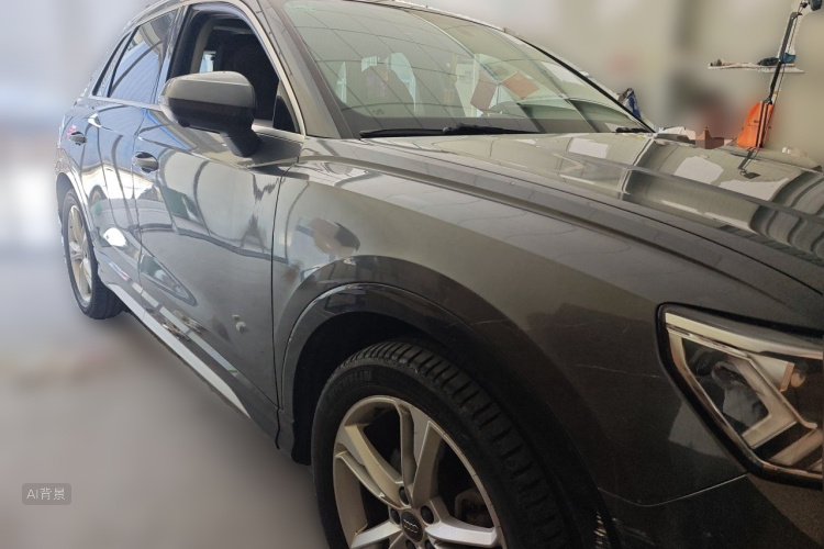 Audi Q3 2019 car image #4