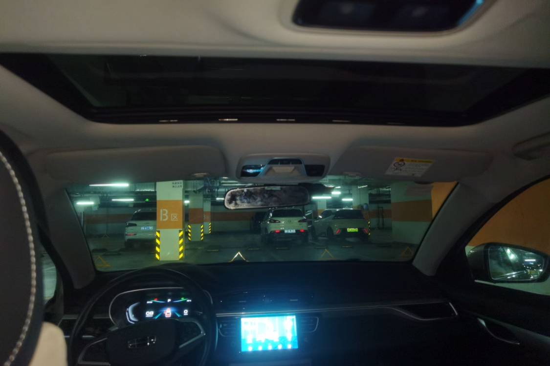 GEELY Emgrand 2020 #20 GEELY Emgrand 2020 صورة سيارة #20