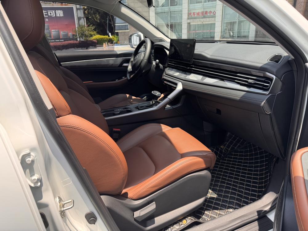 GEELY Vision X6 2023 car image #9