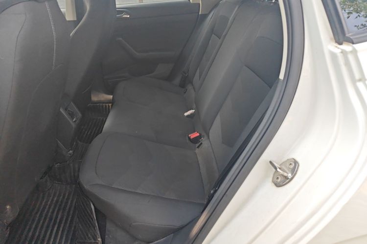 Volkswagen Polo 2021 car image #17