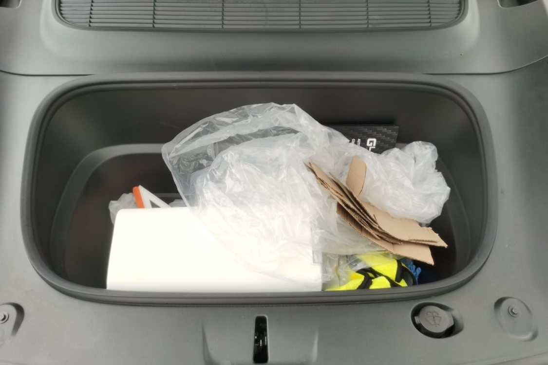 Tesla Model Y 2025 car image #10