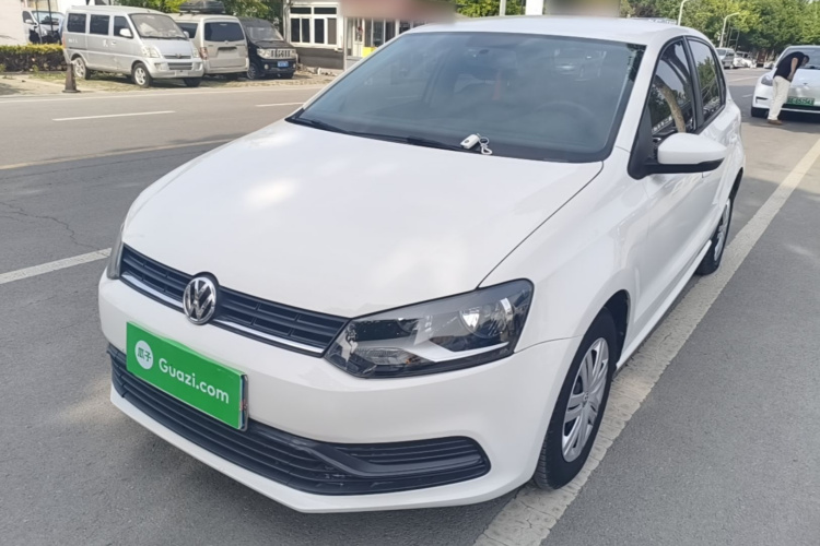 Volkswagen Polo 2016 car image #2