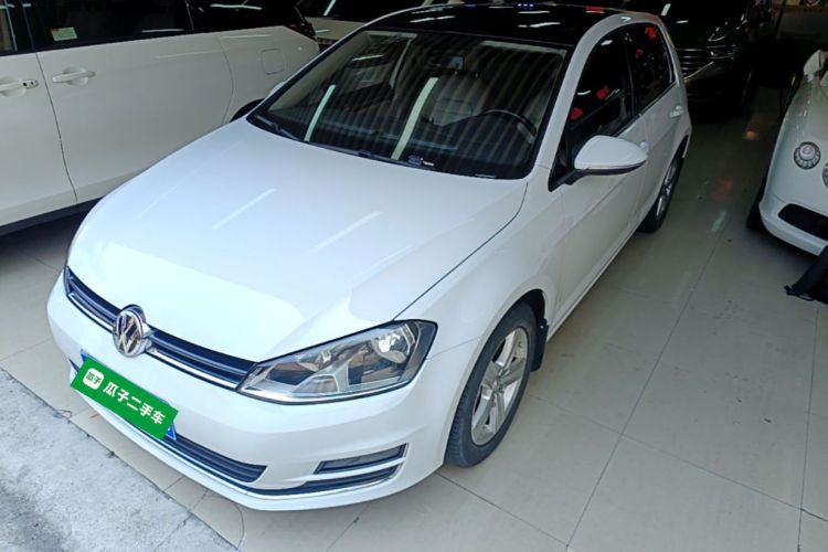 Volkswagen Golf 2014 car image #2