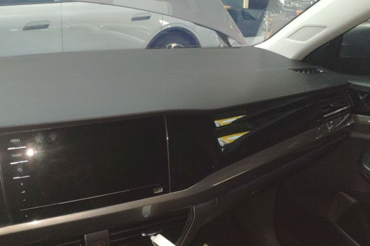 Volkswagen Bora 2021 car image #11