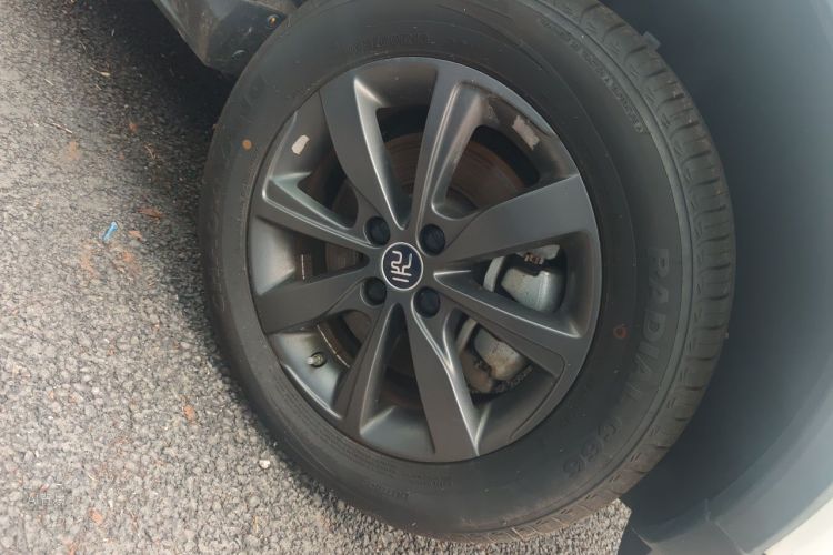 BYD Yuan New Energy 2019 car image #9