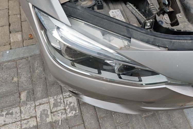 BMW 3 Series 2017 #8 BMW 3 Series 2017 car image #8