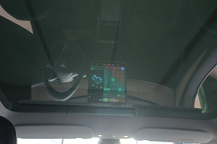 Tesla Model Y 2021 car image #18