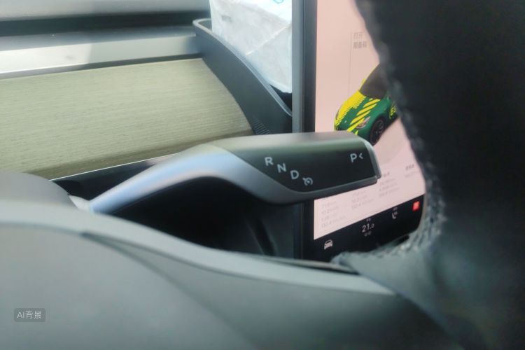Tesla Model Y 2023 immagine di auto #16