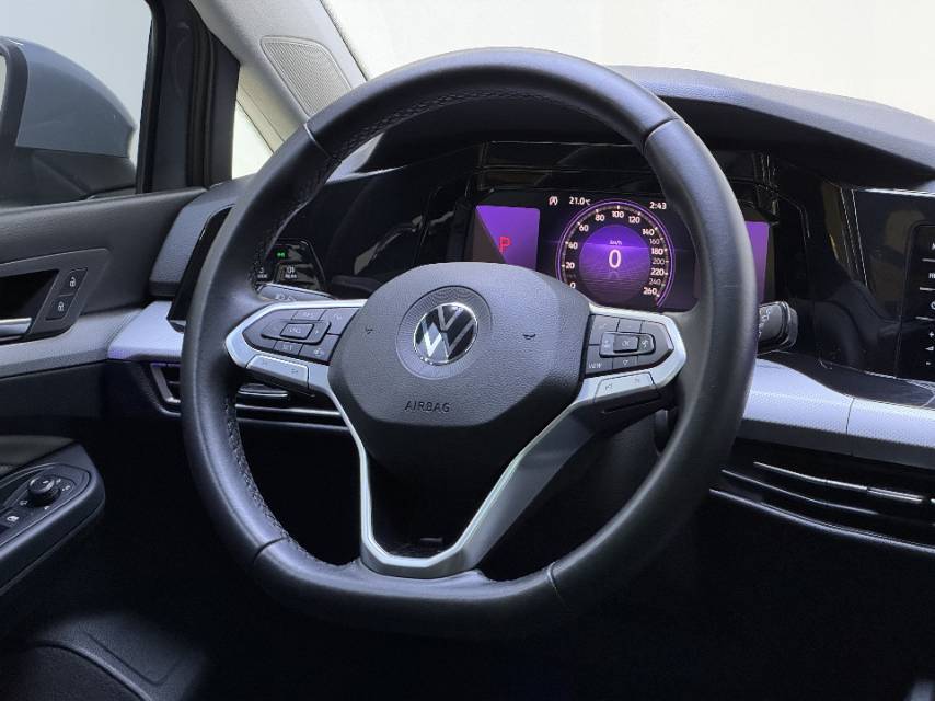 Volkswagen Golf 2020 car image #9