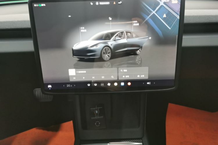 Tesla Model 3 2024 car image #17