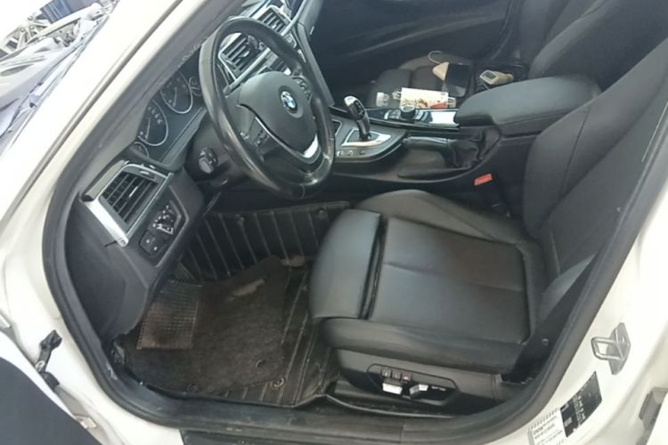 BMW 3 Series 2018 #17 BMW 3 Series 2018 car image #17