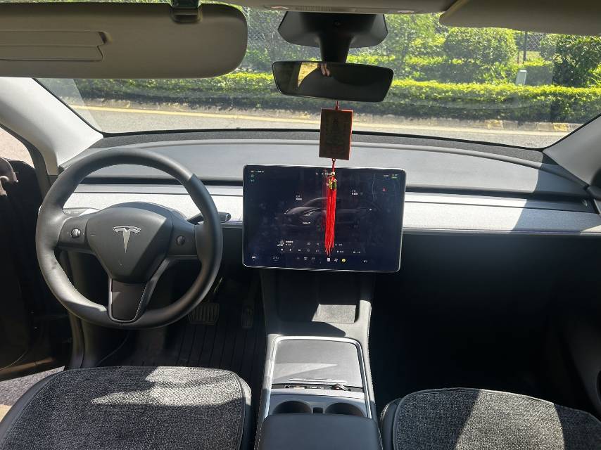 Tesla Model Y 2024 #5 Tesla Model Y 2024 immagine di auto #5
